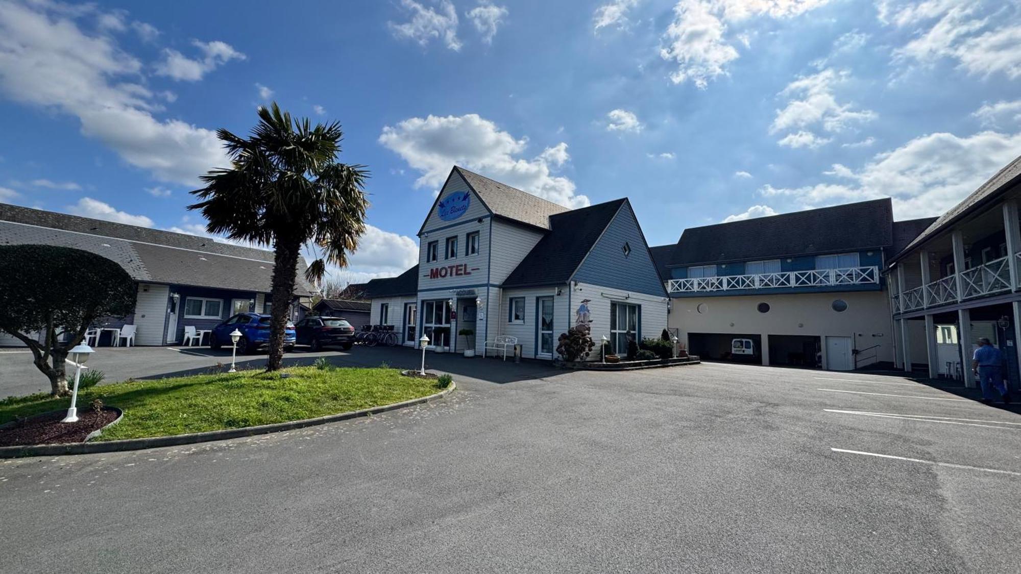 Contact Hotel - Motel Les Bleuets & Spa La Rivière-Saint-Sauveur Εξωτερικό φωτογραφία
